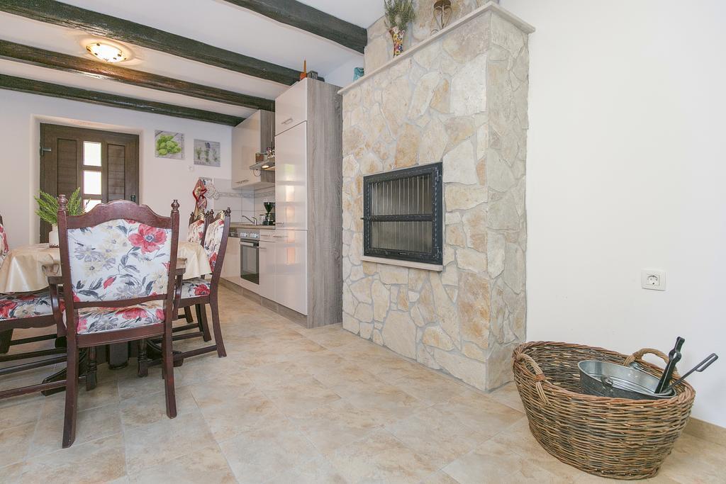 Haus In Istrien Direkt Am Meer Plomin Esterno foto