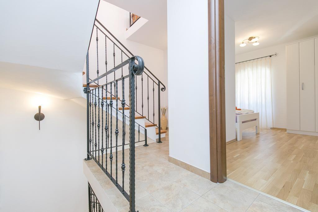 Haus In Istrien Direkt Am Meer Plomin Esterno foto